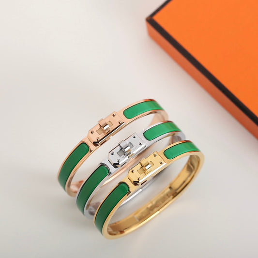 [⭐Clover Jewelry]HM KELLY GREEN BRACELET