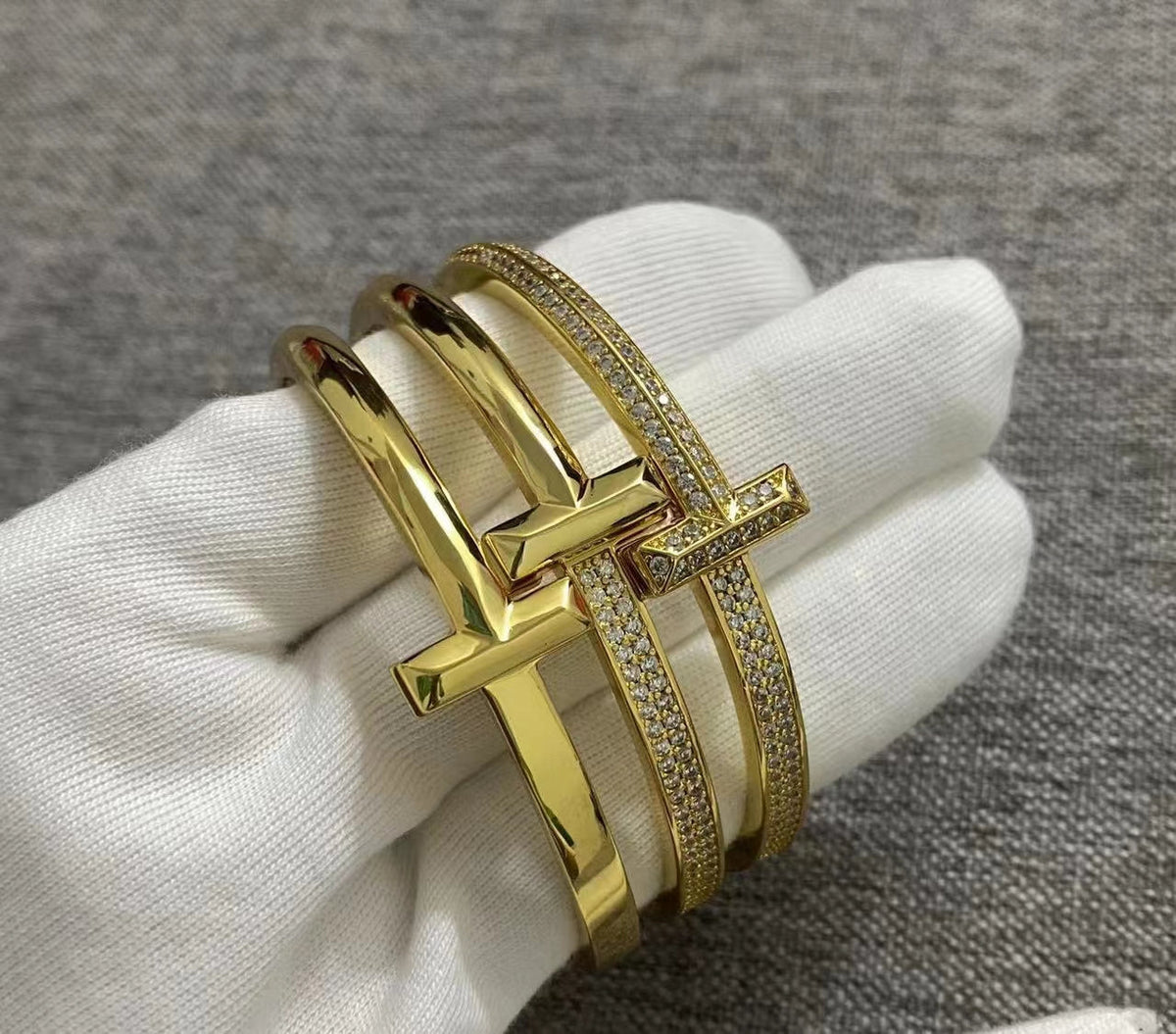[Clover Jewelry]T1 WIDE HINGED BANGLE BRACELET