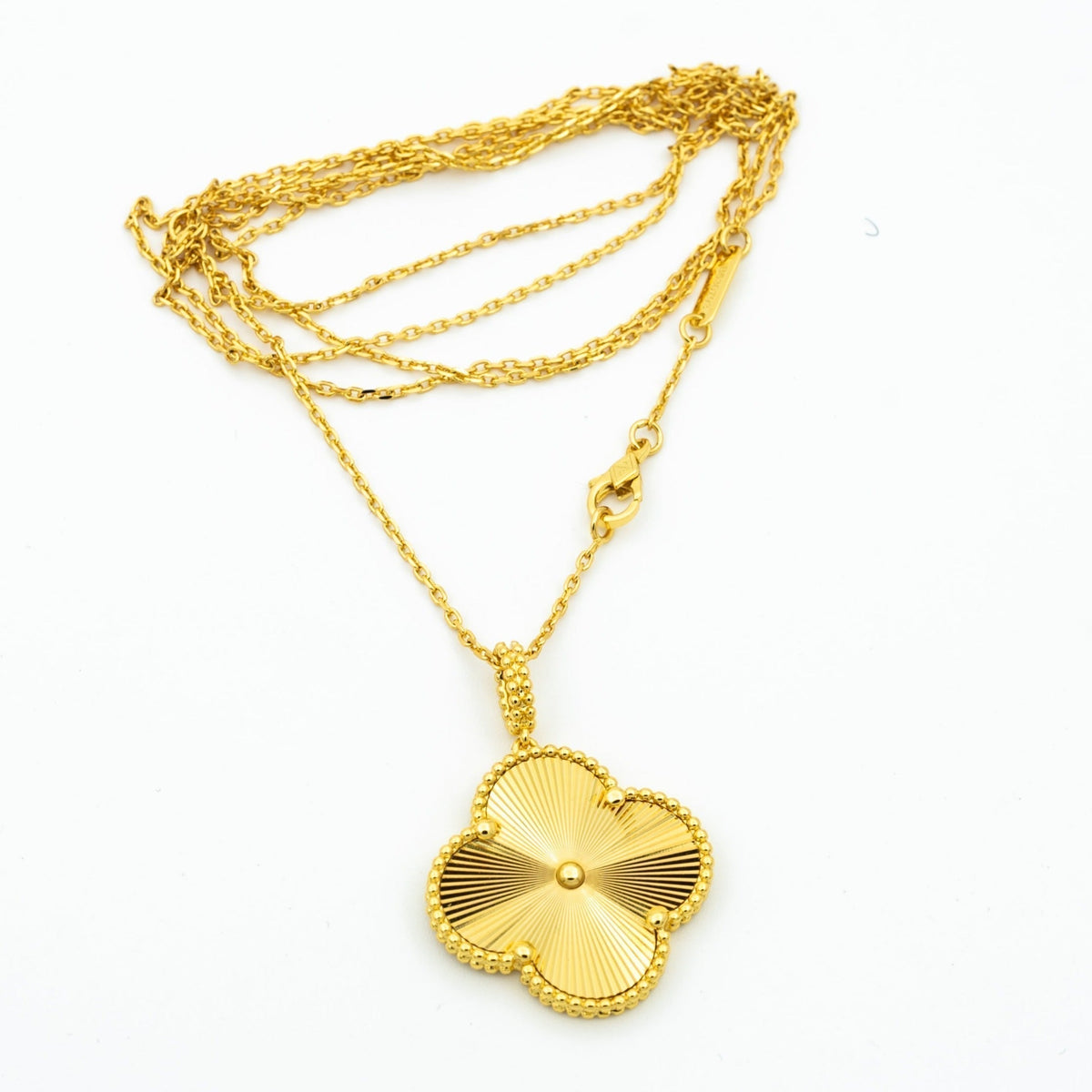 [⭐Clover Jewelry]CLOVER 25MM PEDANT NECKLACE GOLD