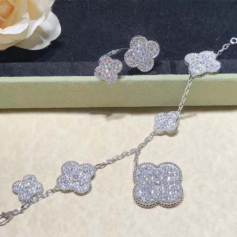 [⭐Clover Jewelry]CLOVER 6 MOTIFS SILVER DIAMOND BRACELET
