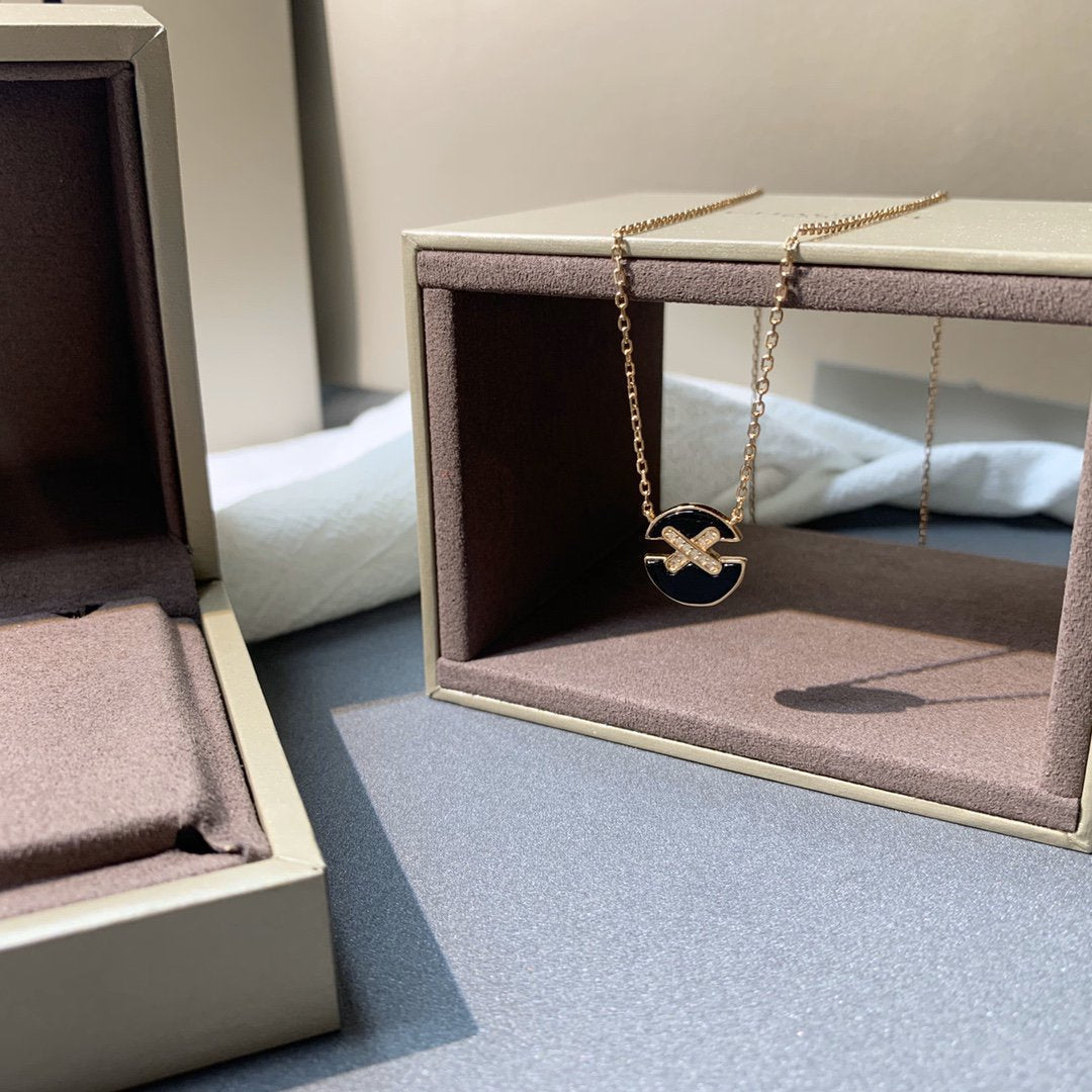 [⭐Clover Jewelry]JEUX DE PINK GOLD DIAMOND NECKLACE