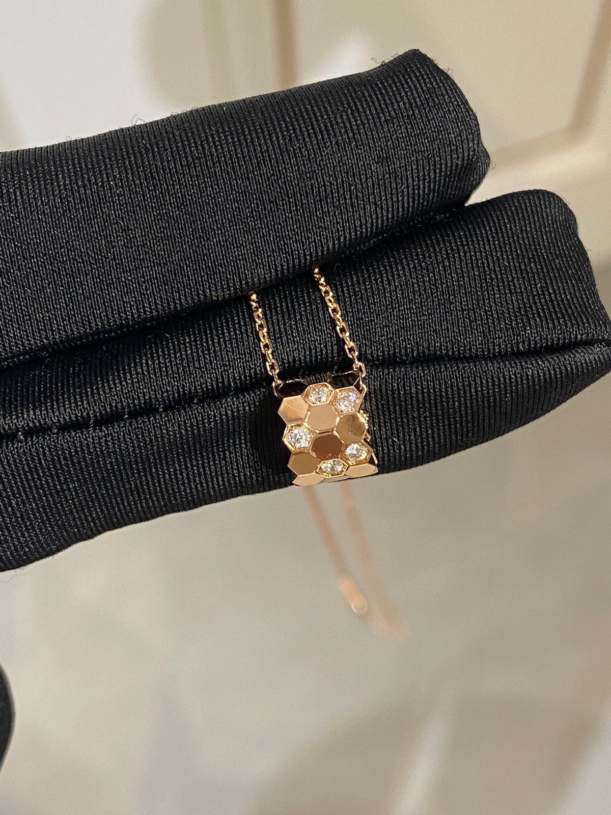 [⭐Clover Jewelry]BEE LOVE DIAMOND NECKLACE