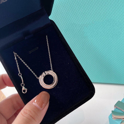 [Clover Jewelry]DIAMOND AND MOTHER OF PEARL CIRCLE PENDANT