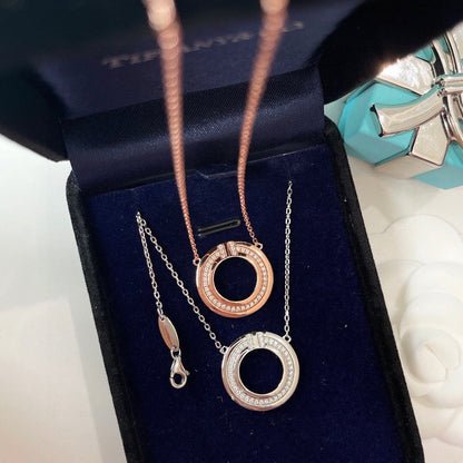[Clover Jewelry]DIAMOND AND MOTHER OF PEARL CIRCLE PENDANT