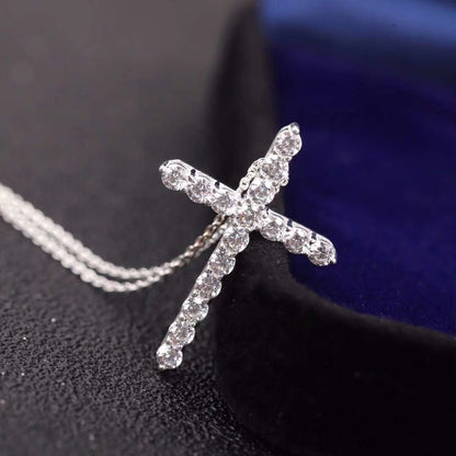[Clover Jewelry]MOISSANITE STONE CROSS PENDANT NECKLACE SIMULATED DIAMOND CROSS CHOKER