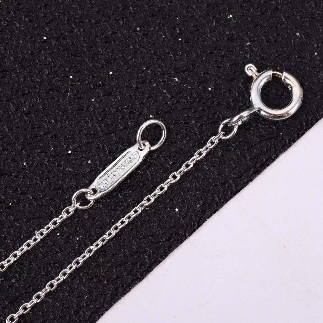 [Clover Jewelry]MOISSANITE STONE CROSS PENDANT NECKLACE SIMULATED DIAMOND CROSS CHOKER