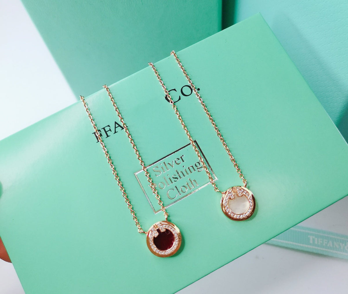[Clover Jewelry]DIAMOND AND MOTHER PEARL CIRCLE NECKLACE PENDANT