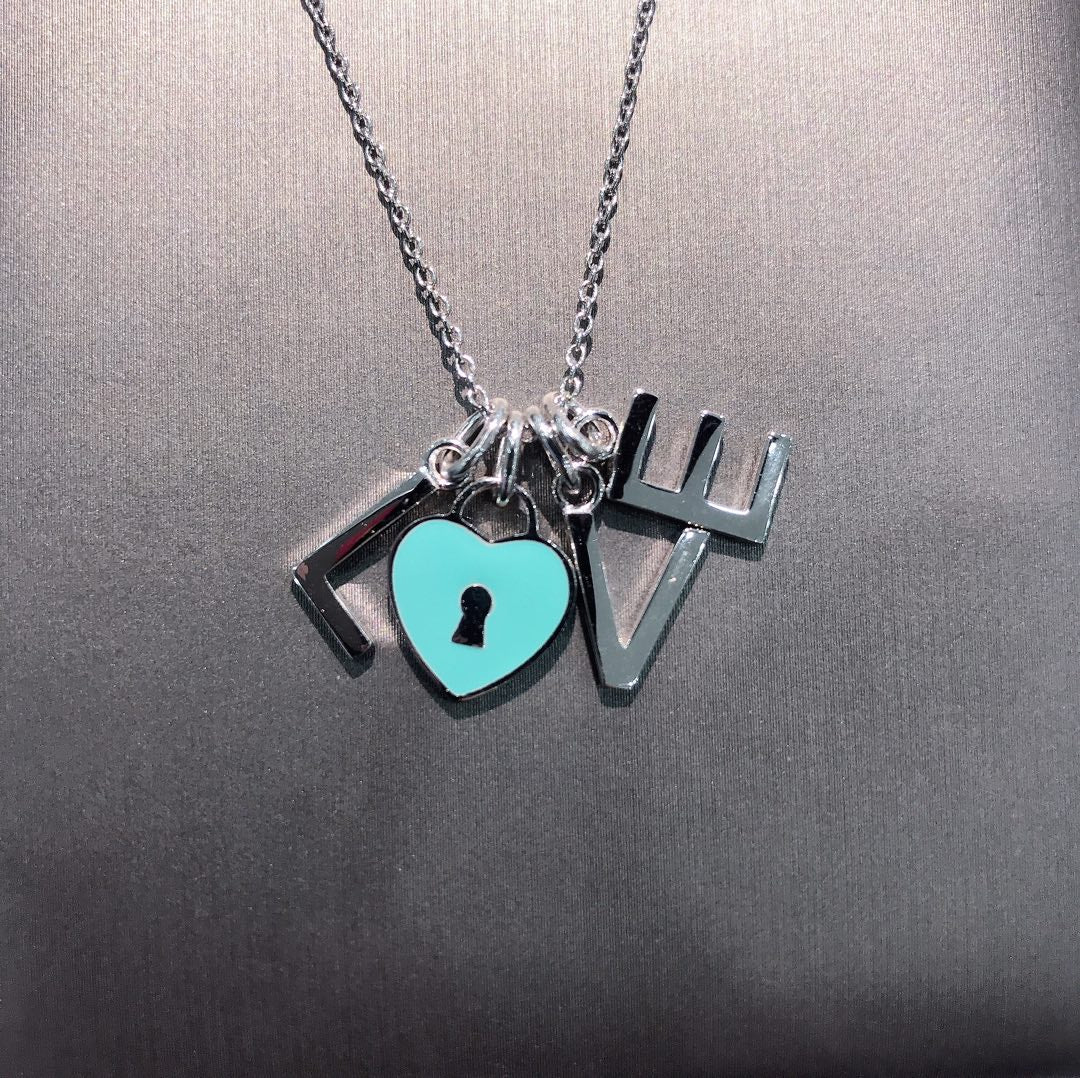 [Clover Jewelry]COLLAR LOVE PLATA NECKLACE