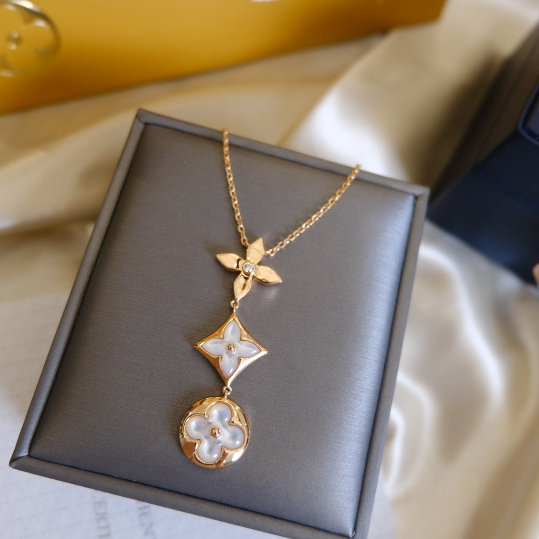 [⭐Clover Jewelry]COLOR BLOSSOM LARIAT NECKLACE PINK GOLD WHITE MOTHER PEARL AND DIAMOND