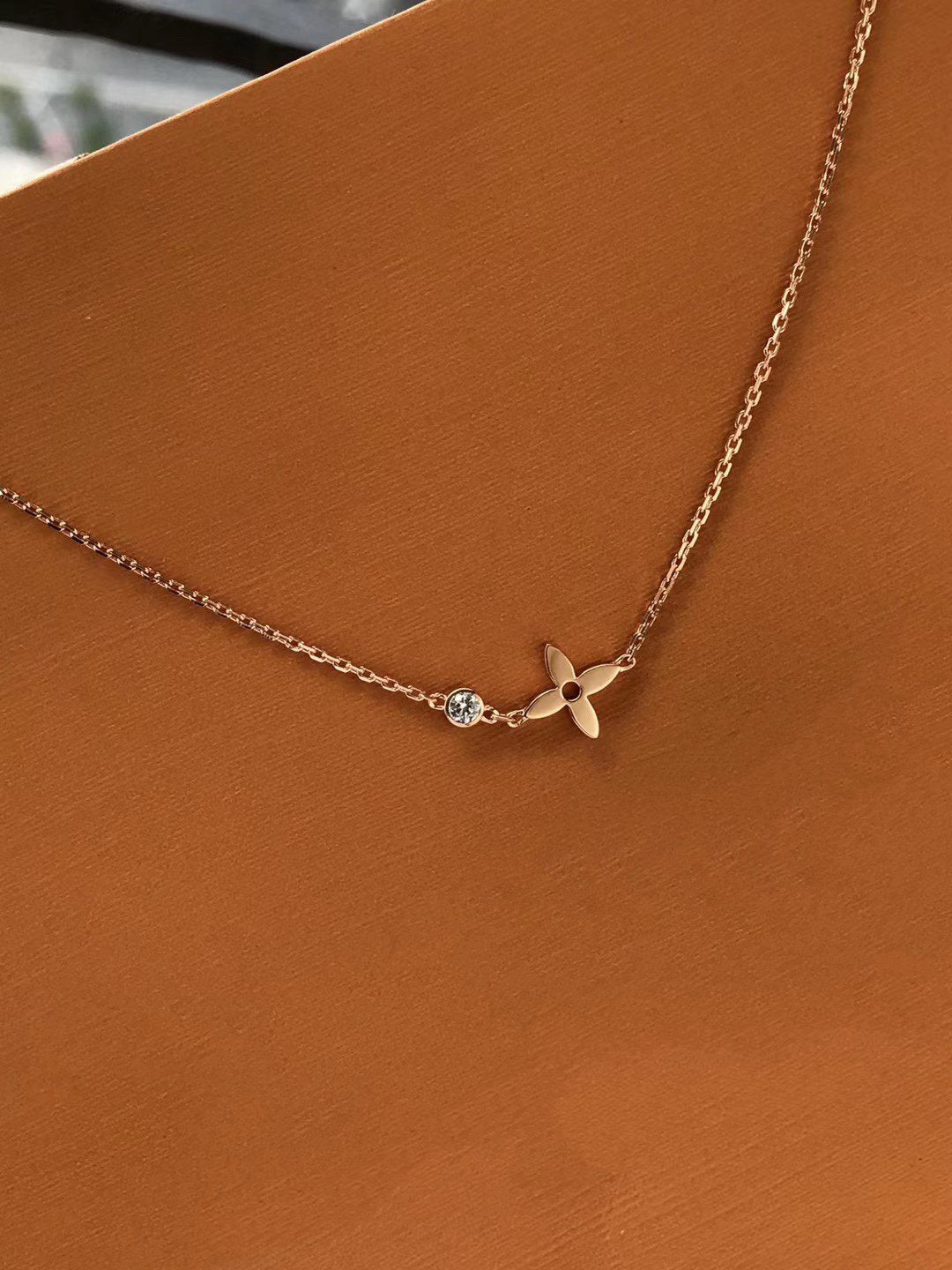 [⭐Clover Jewelry]BLOSSOM PENDANT PINK GOLD AND DIAMOND