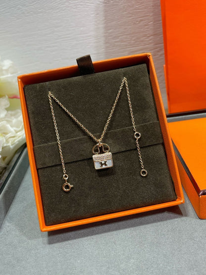 [⭐Clover Jewelry]H CIRCE MOISSANITE PENDANT NECKLACE GOLD