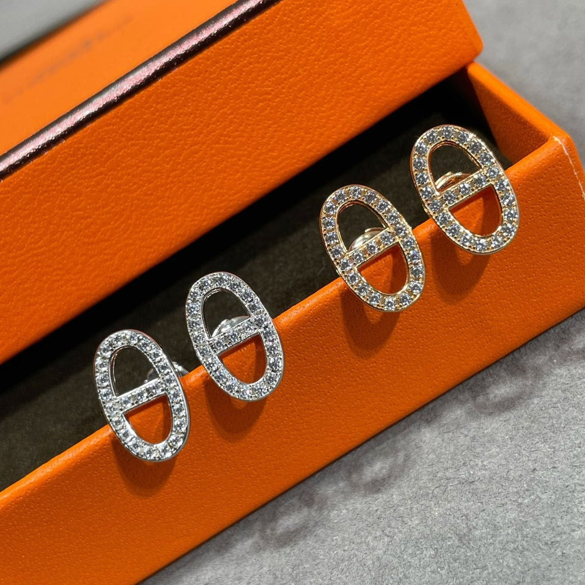 [⭐Clover Jewelry]HM FULL DIAMOND PIG NOSE STUD EARRINGS