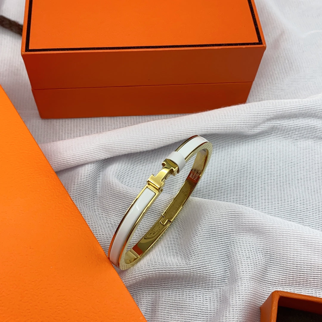 [⭐Clover Jewelry]CLASSIC HM CLIC WHITE 8MM ENAMEL BRACELET