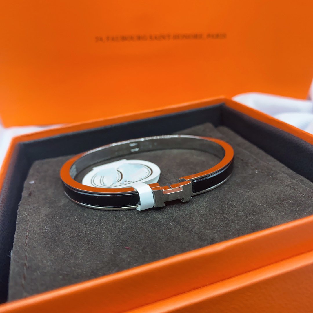 [⭐Clover Jewelry]CLASSIC HM CLIC BLACK 8MM ENAMEL BRACELET