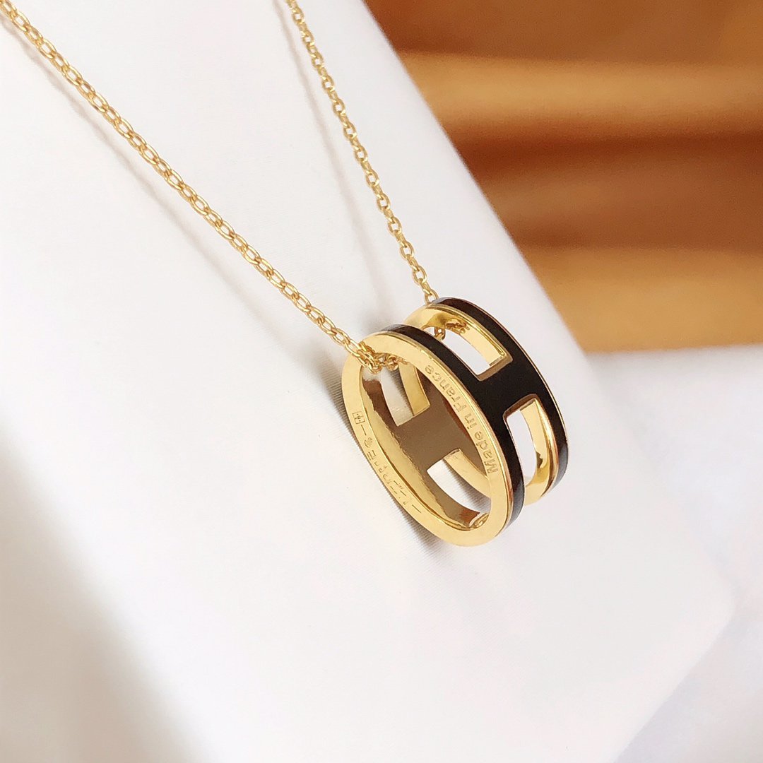 [⭐Clover Jewelry]HM CLIC BLACK ENAMEL GOLD NECKLACE