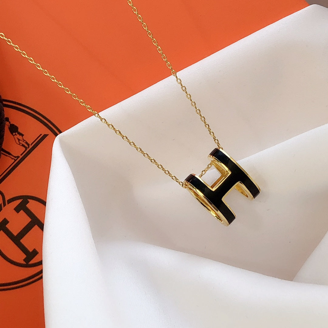 [⭐Clover Jewelry]HM CLIC BLACK ENAMEL GOLD NECKLACE