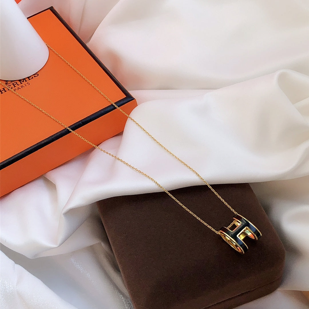 [⭐Clover Jewelry]HM CLIC BLACK ENAMEL GOLD NECKLACE
