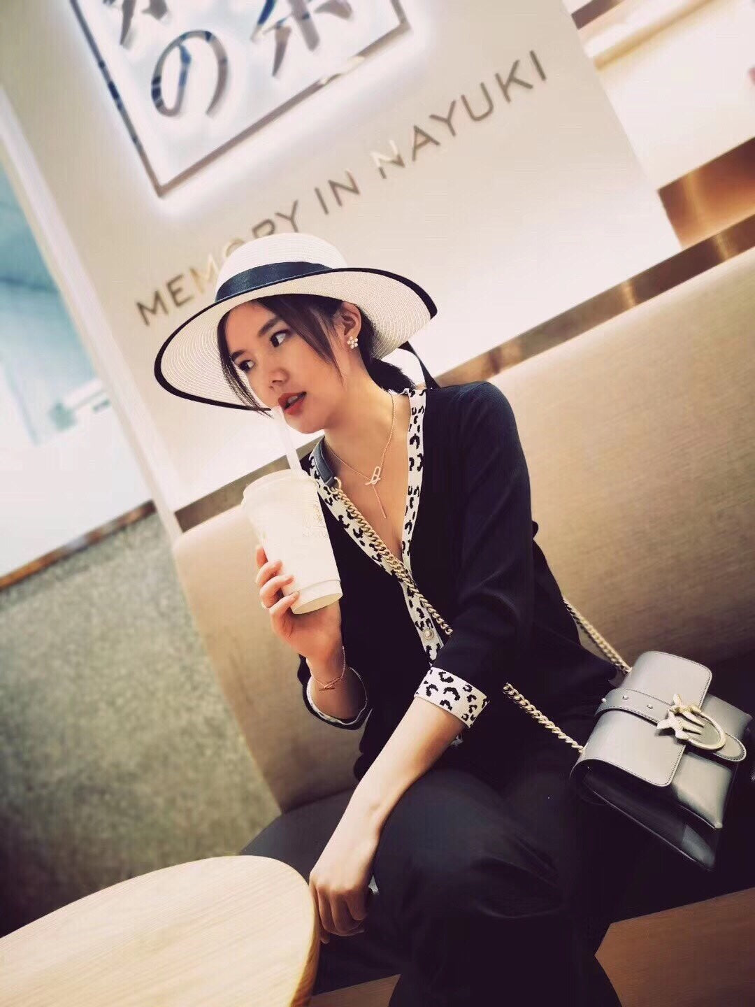 [⭐Clover Jewelry]HM FIRE PIG NOSE NECKLACE TRENDY STREET