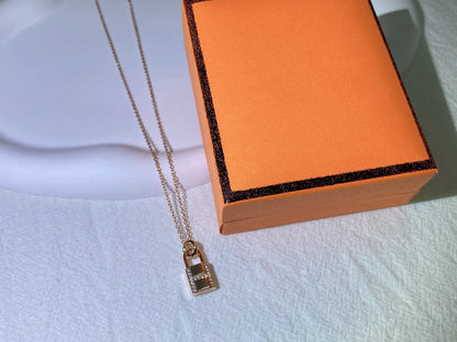 [⭐Clover Jewelry]HM ADVANCED NICHE LOCK HEAD NECKLACE DIAMONDS