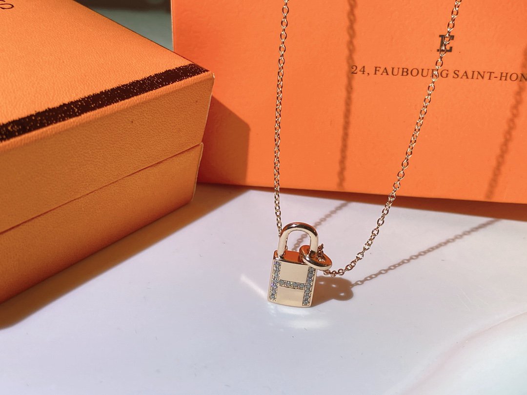 [⭐Clover Jewelry]HM ADVANCED NICHE LOCK HEAD NECKLACE DIAMONDS