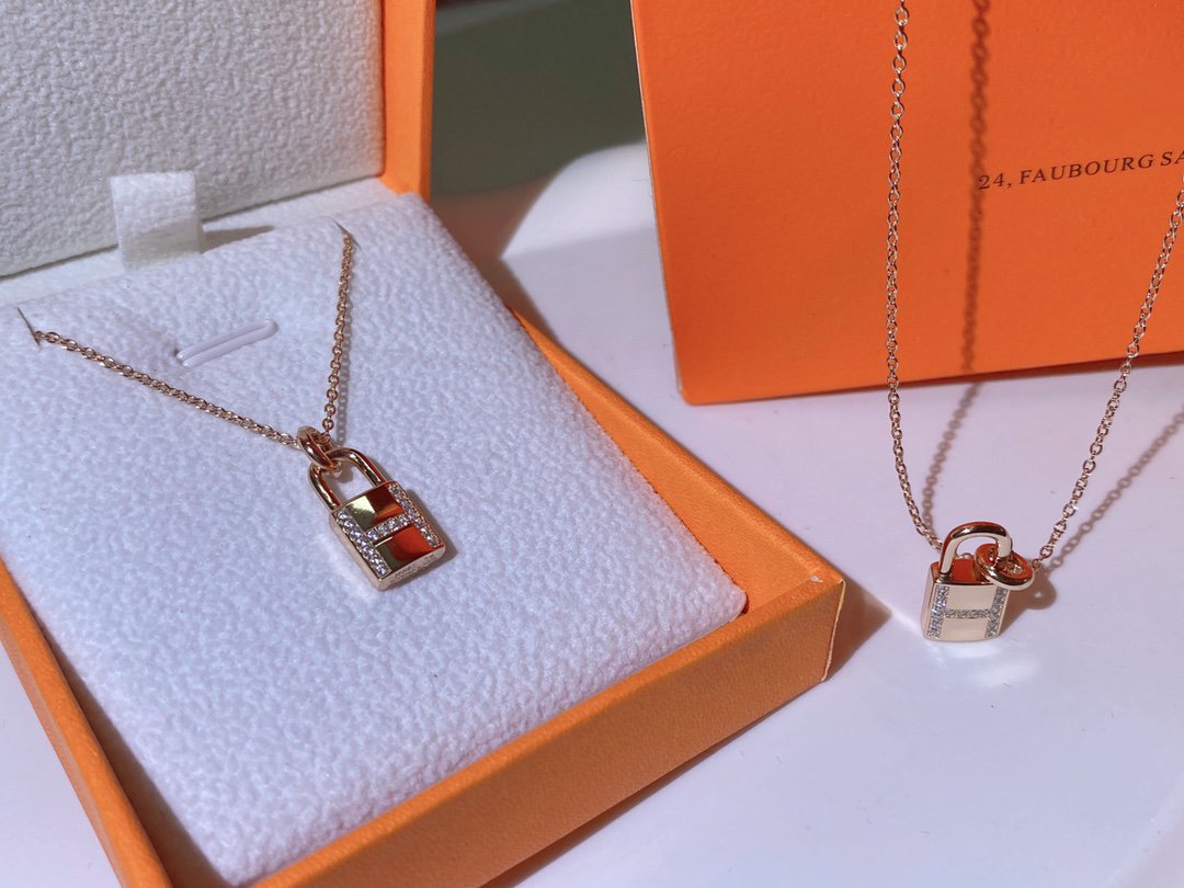 [⭐Clover Jewelry]HM ADVANCED NICHE LOCK HEAD NECKLACE DIAMONDS