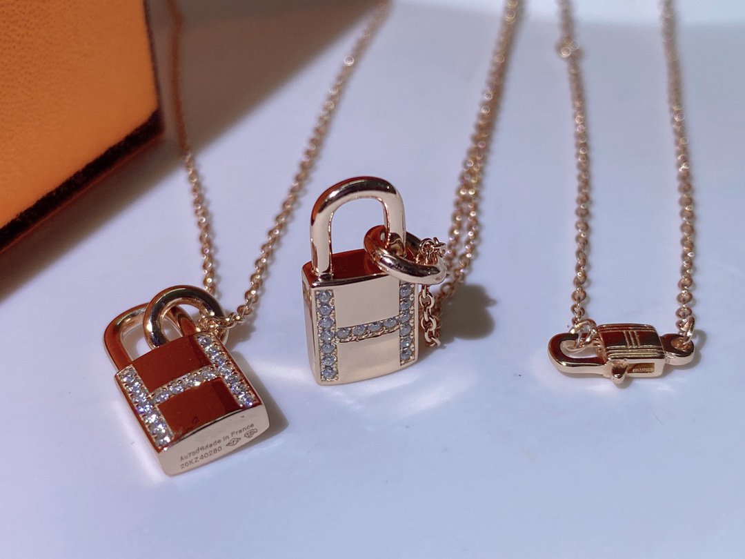 [⭐Clover Jewelry]HM ADVANCED NICHE LOCK HEAD NECKLACE DIAMONDS