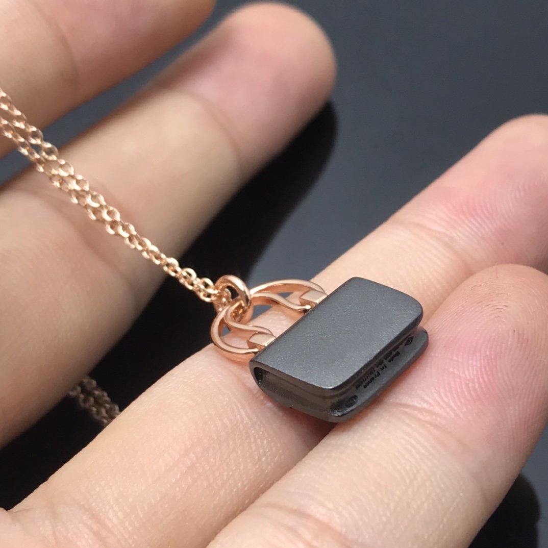 [⭐Clover Jewelry]WOMEN'S HM AMULETTES CONSTANCE PENDANT NECKLACE