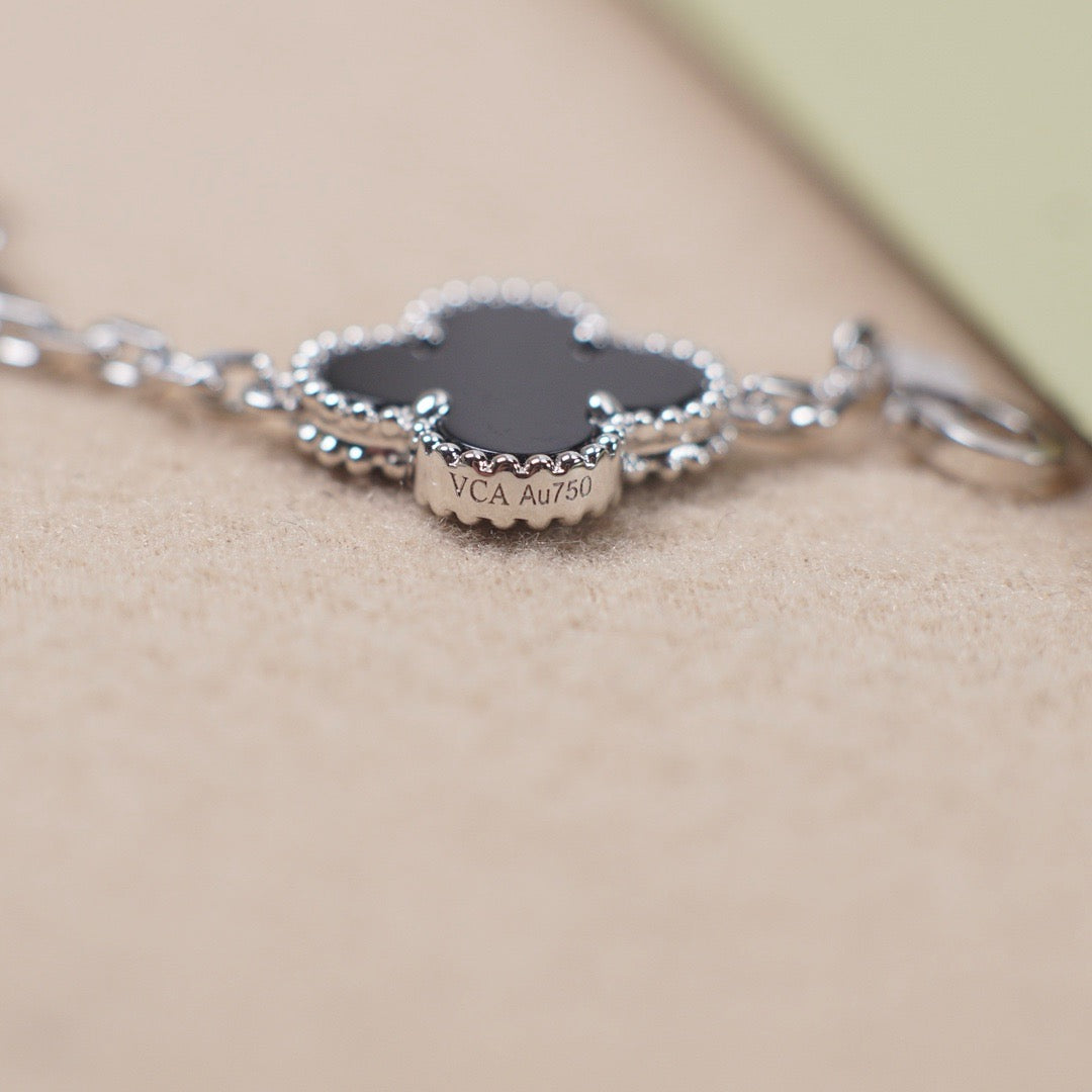 [⭐Clover Jewelry] CLOVER 5 MOTIF ONYXS BRACELET COLLECTION
