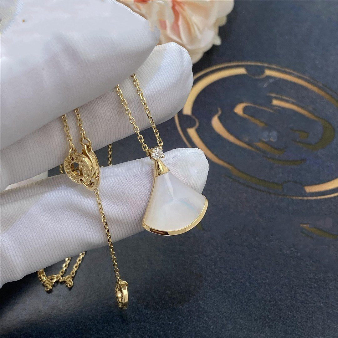 [⭐Clover Jewelry]DREAM NECKLACE WHITE MOP GOLD 1 DIAMOND
