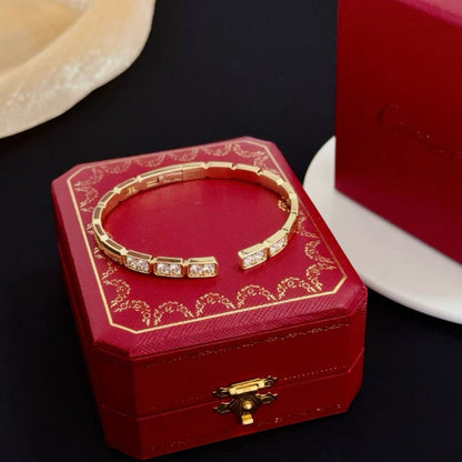 [⭐Clover Jewelry jewelrys]LOVE DIAMOND OPEN  BRACELET
