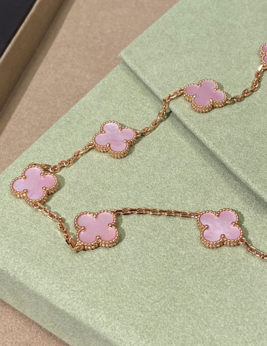 [⭐Clover Jewelry Jewellery] Pink Necklace with Ten Clover Designs