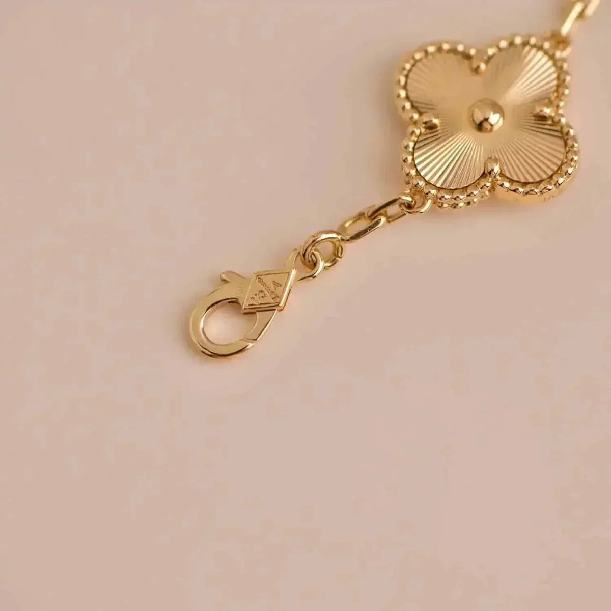 [⭐Clover Jewelry] CLOVER 5 MOTIF LASER BRACELET COLLECTION