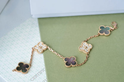 [⭐Clover Jewelry] CLOVER 5 MOTIF GRAY MOP BRACELET COLLECTION