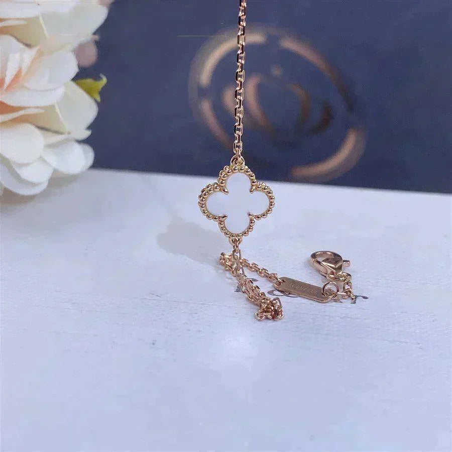 [⭐Clover Jewelry]CLOVER WHITE MOP SINGLE FLOWER BRACELET