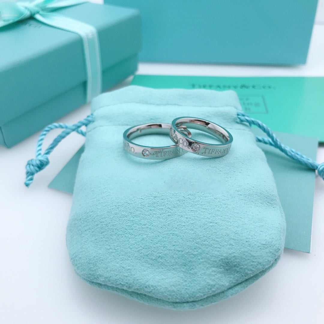 [Clover Jewelry]THREE-DIAMOND RING