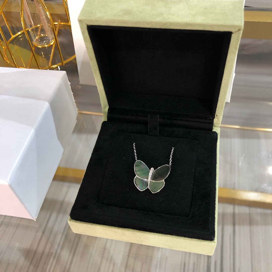 [⭐Clover Jewelry]LARGE BUTTERFLY SILVER PENDANT DIAMOND NECKLACE