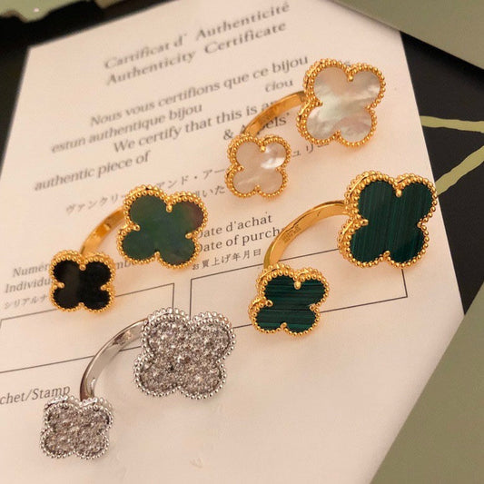 [⭐Clover Jewelry]CLOVER BETWEEN THE FINGER RING