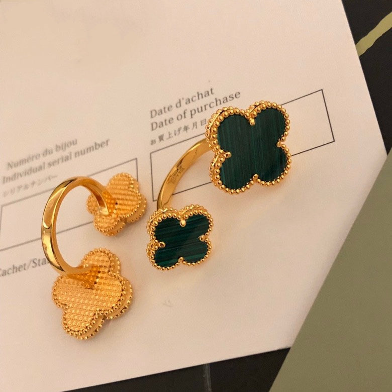 [⭐Clover Jewelry]CLOVER BETWEEN THE FINGER RING