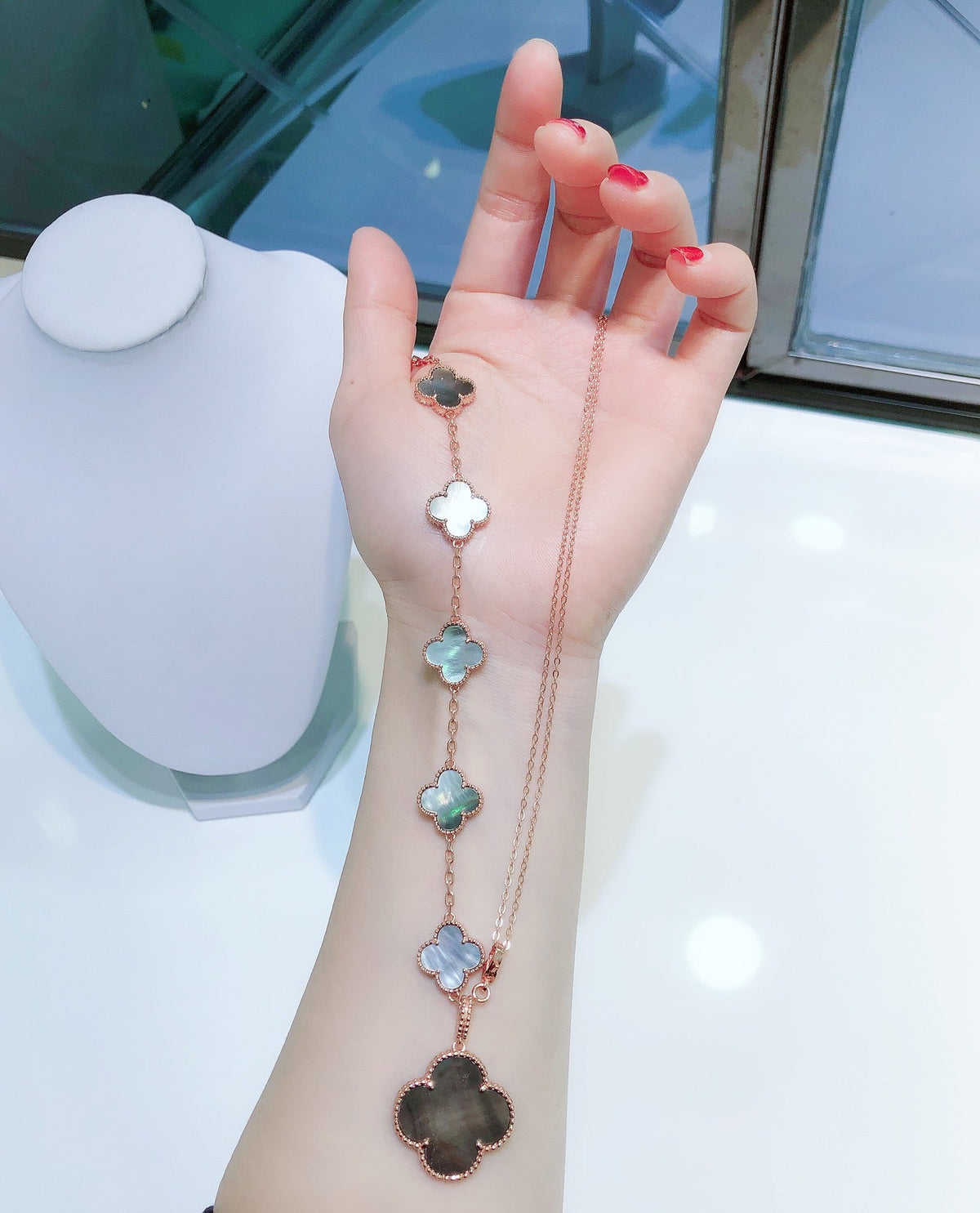 [⭐Clover Jewelry]COMBINED BRACELET 5 MOTIFS AND NECKLACE DARK MOP ROSE GOLD