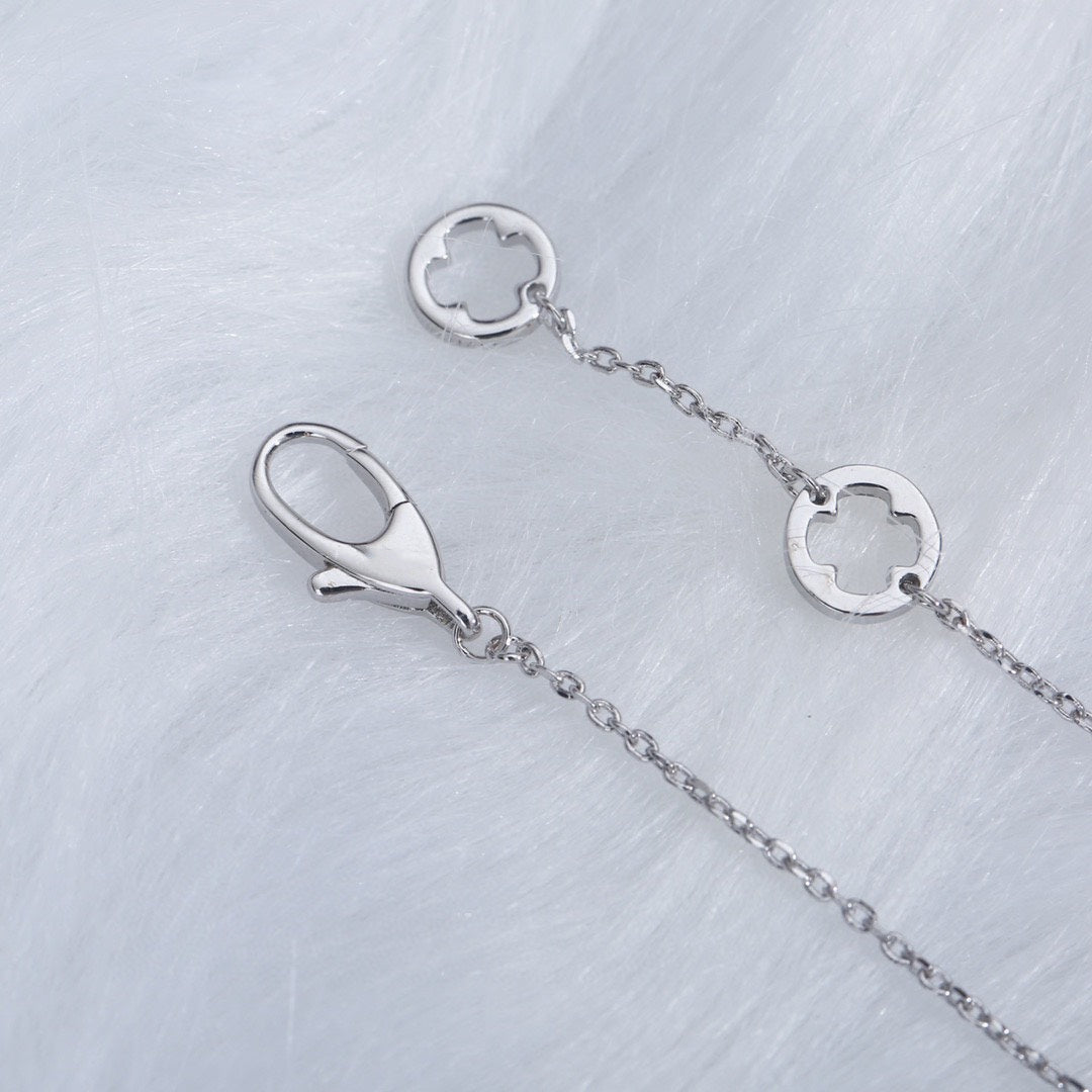 [⭐Clover Jewelry]FIOREVER NECKLACE DIAMOND CENTER
