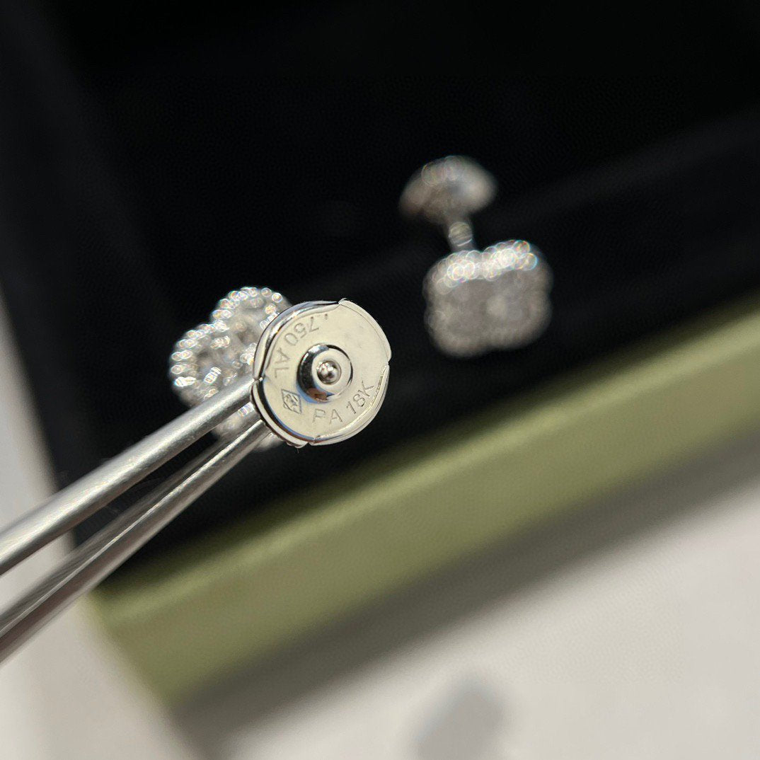 [⭐Clover Jewelry]CLOVER MINI DIAMOND STUD EARRINGS