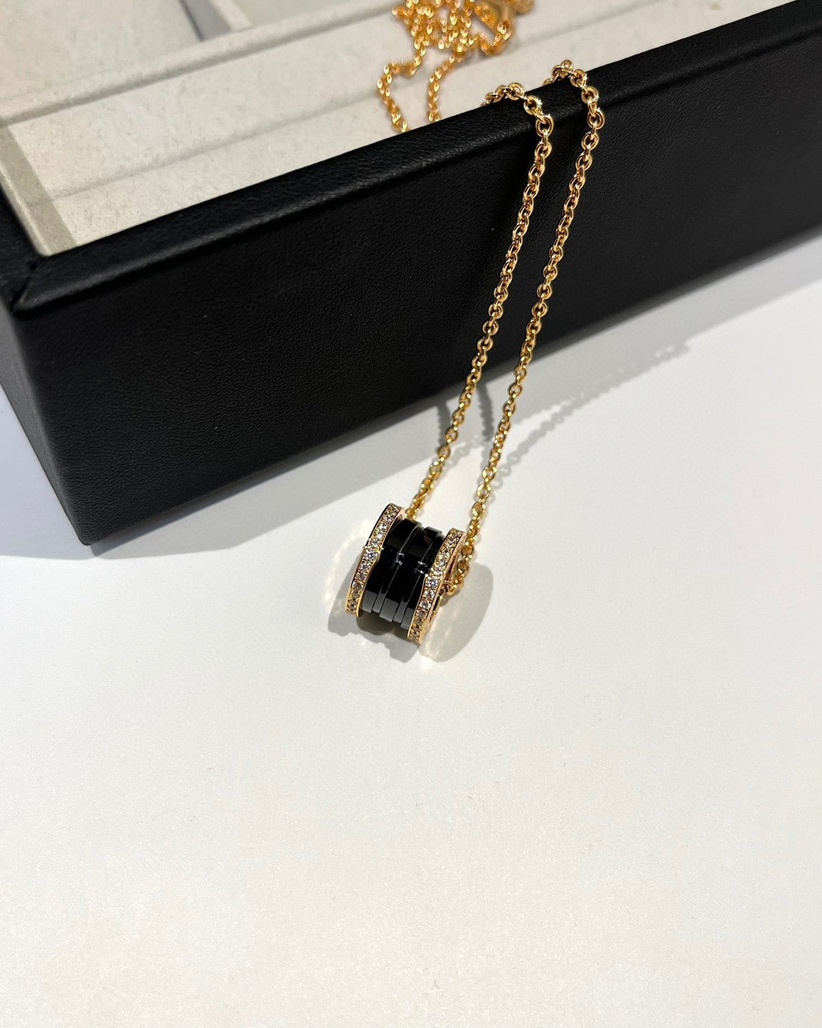 [⭐Clover Jewelry]ZERO 1 BLACK CERAMIC DIAMOND PINK GOLD NECKLACE