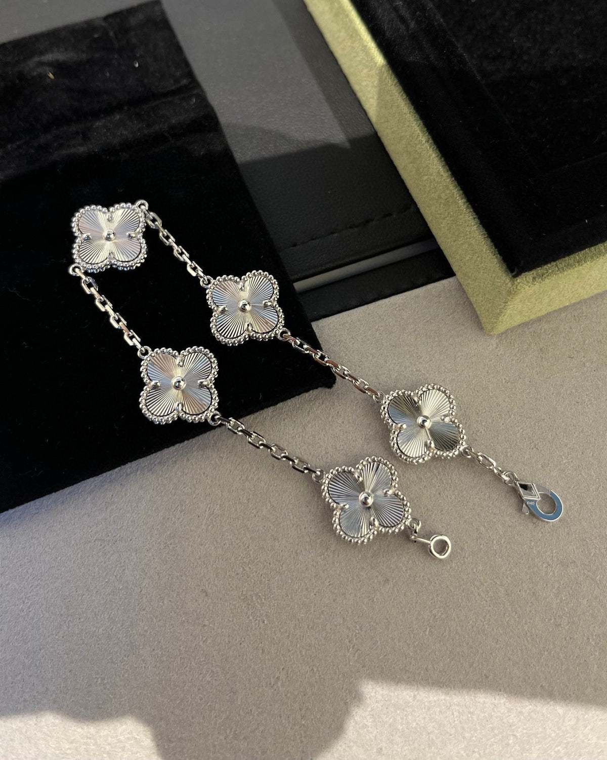 [⭐Clover Jewelry] CLOVER 5 MOTIF LASER BRACELET COLLECTION