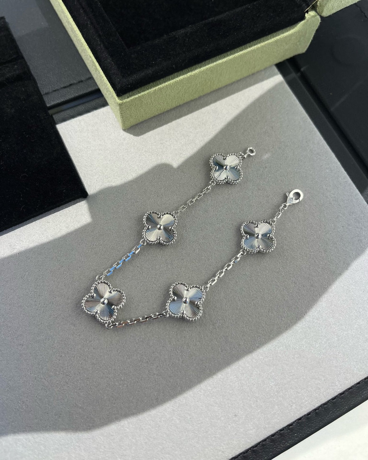 [⭐Clover Jewelry] CLOVER 5 MOTIF LASER BRACELET COLLECTION